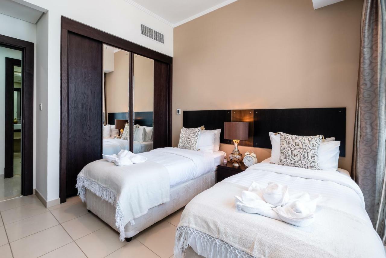 Maison Privee - Big, Bright, Luxury Marina Views Apt Next To Beach Dubaï Extérieur photo