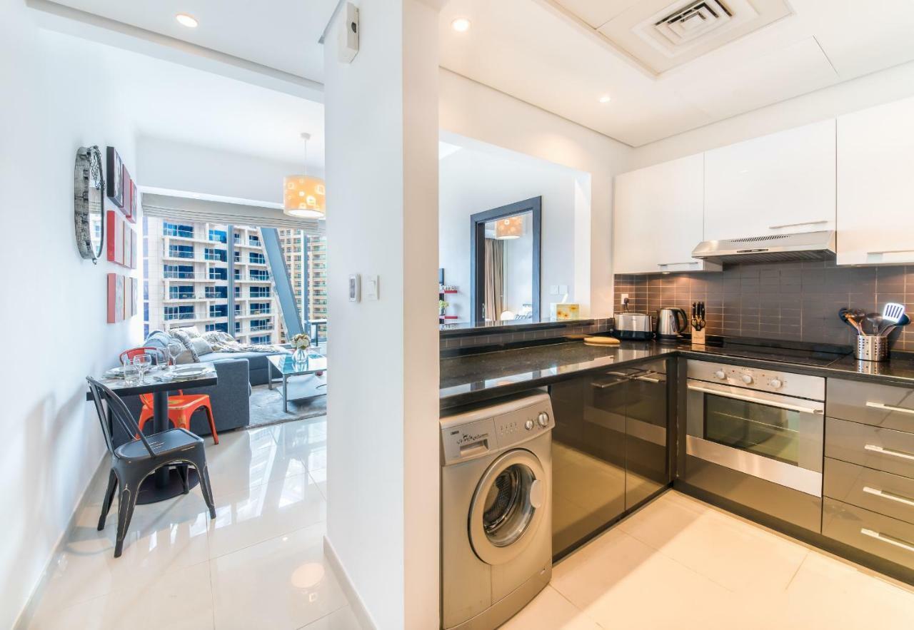 Maison Privee - Big, Bright, Luxury Marina Views Apt Next To Beach Dubaï Extérieur photo