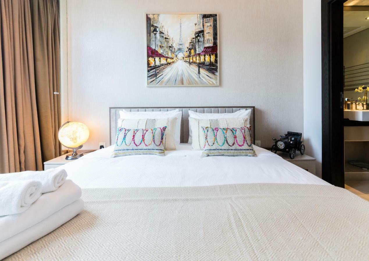 Maison Privee - Big, Bright, Luxury Marina Views Apt Next To Beach Dubaï Extérieur photo
